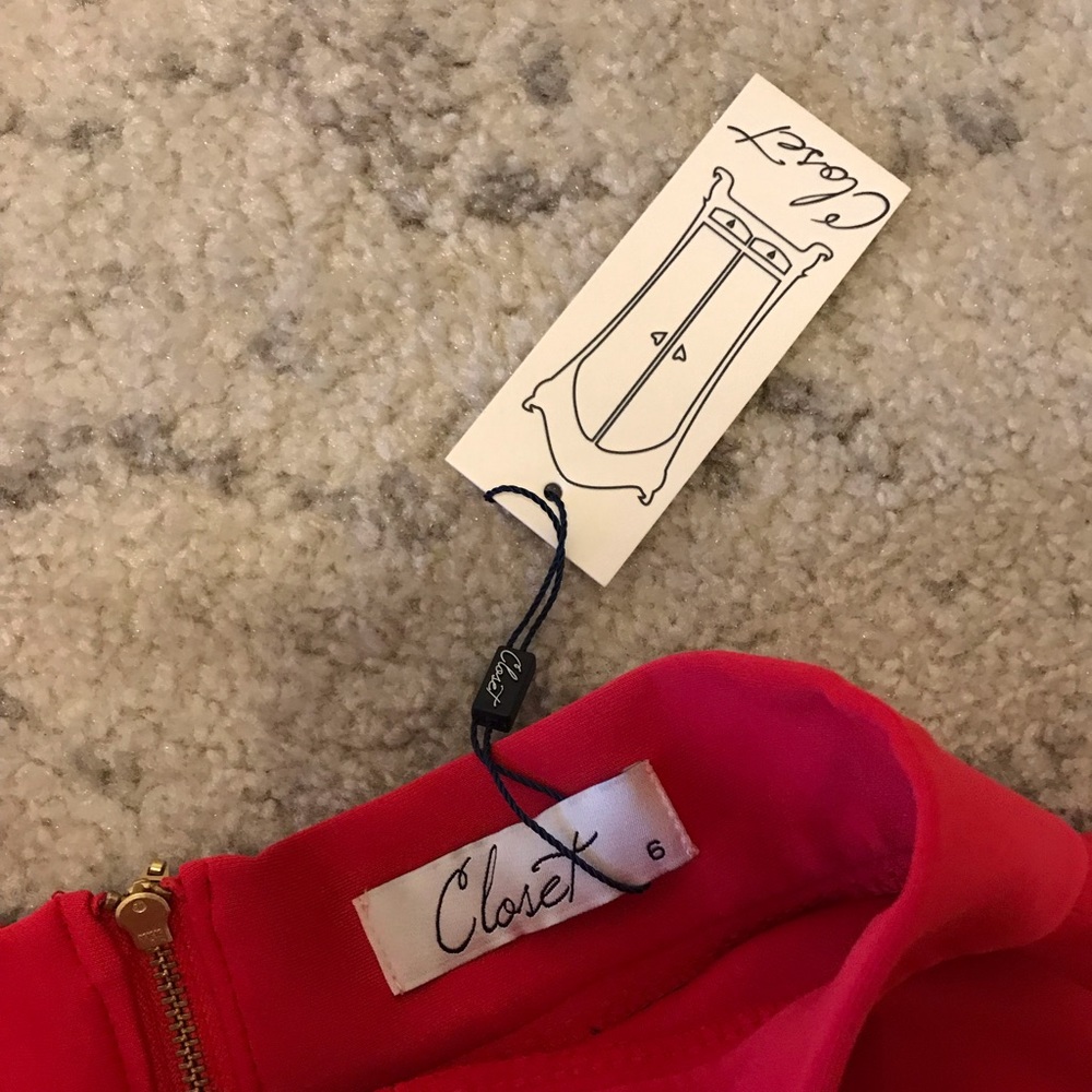 Red midi skirt - Picture 3 of 4